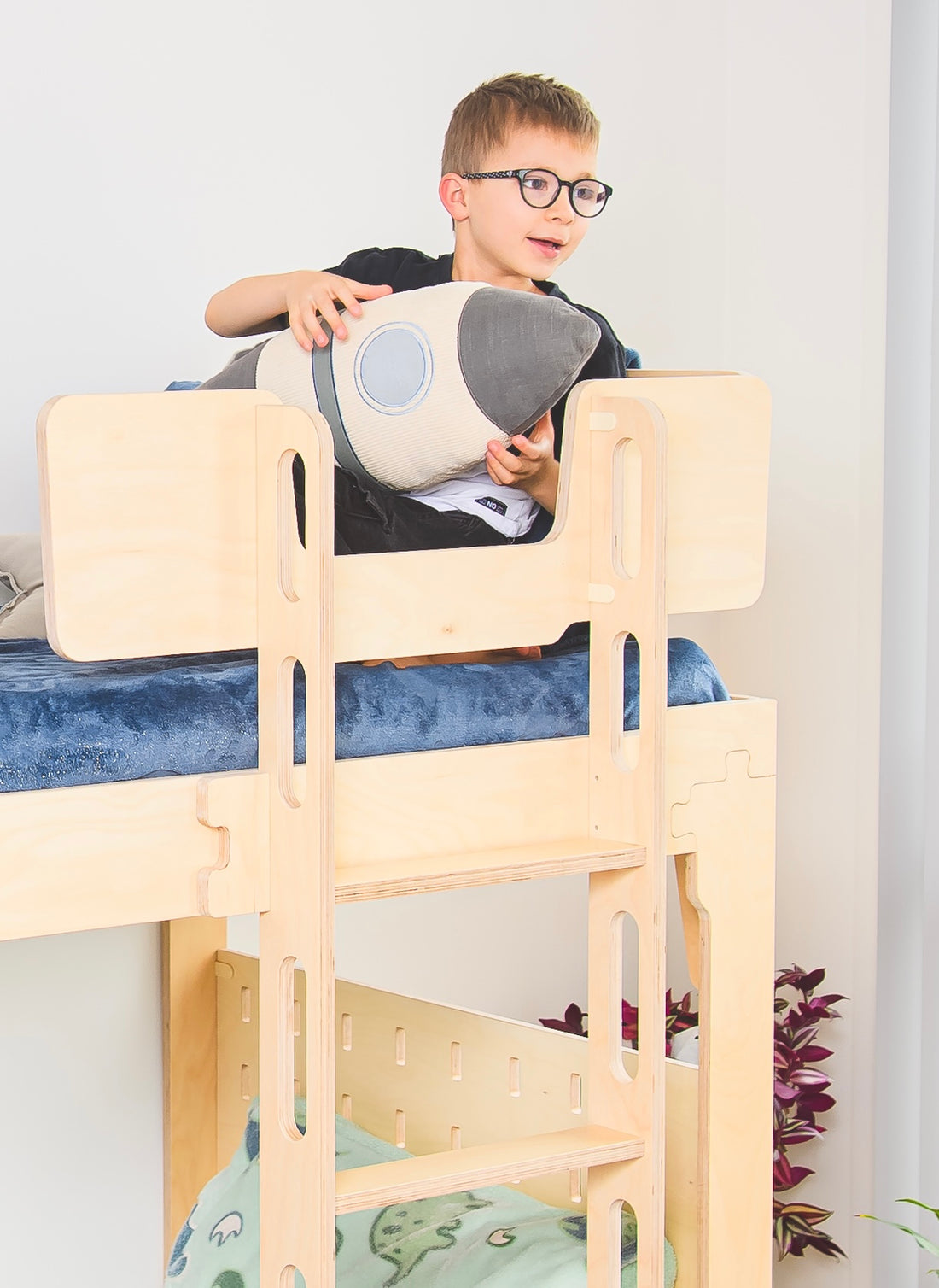 Kid's Bed Frame Sizes: Single, King Single, Cot, Double, Queen, King – Choose the Right Size for Comfort & Safety.