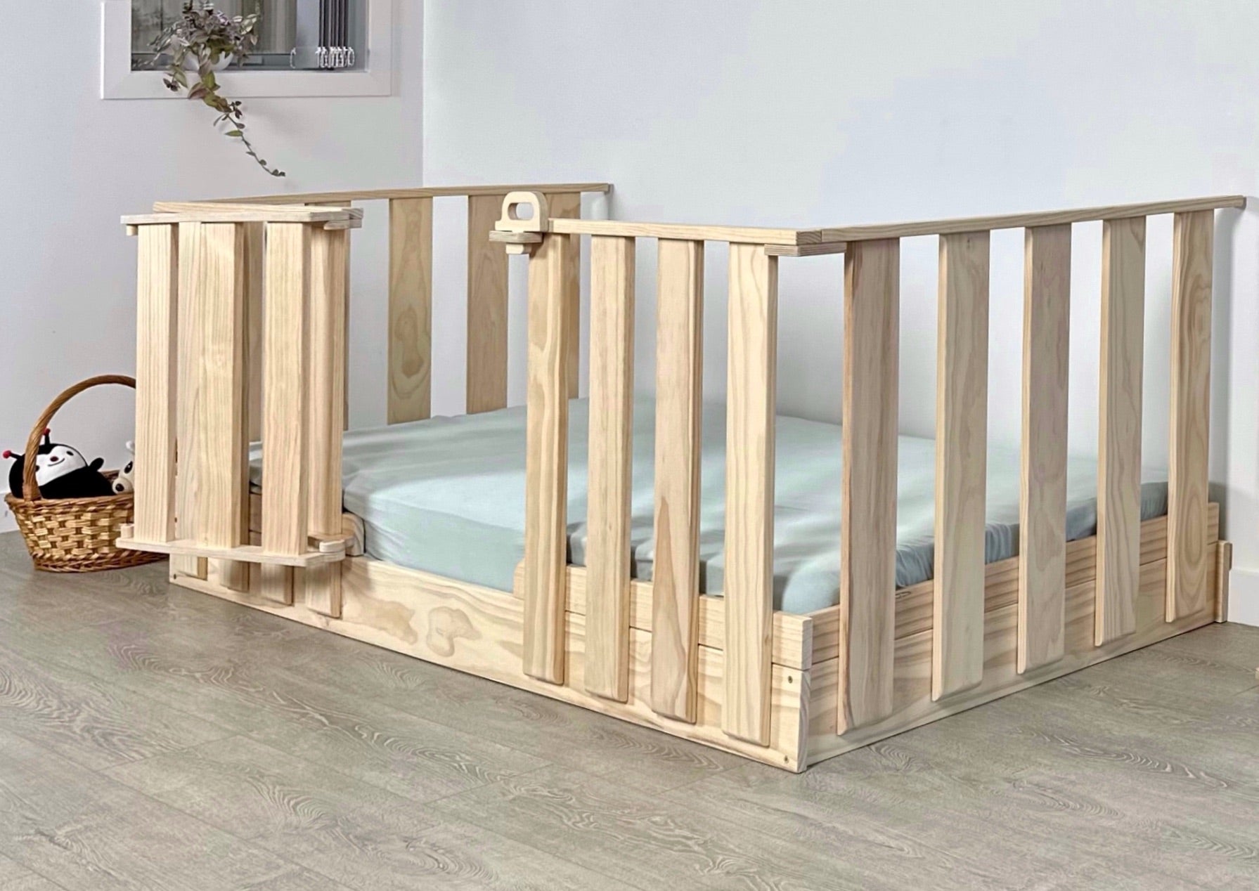 Floor bed deals frame with gate